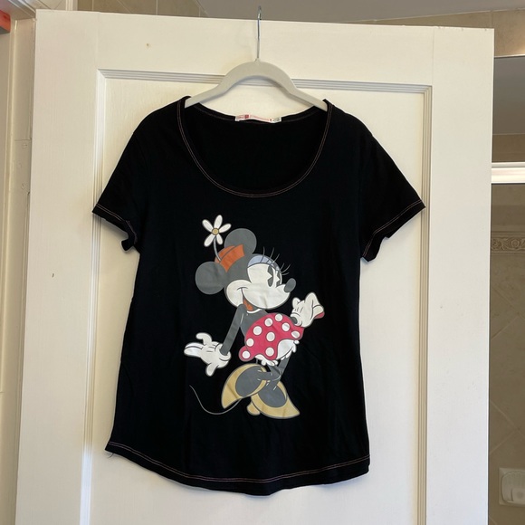NWOT Minnie Mouse Tshirt - Picture 1 of 4